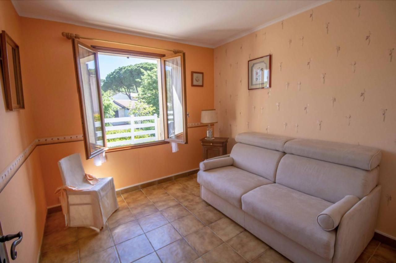 Large Spacious House In Fréjus Eksteriør bilde