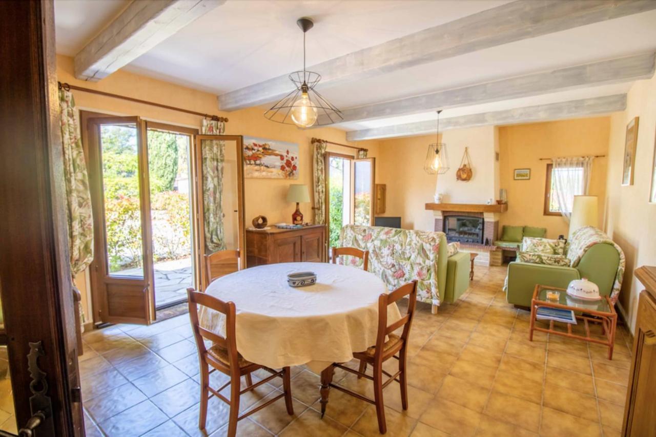 Large Spacious House In Fréjus Eksteriør bilde